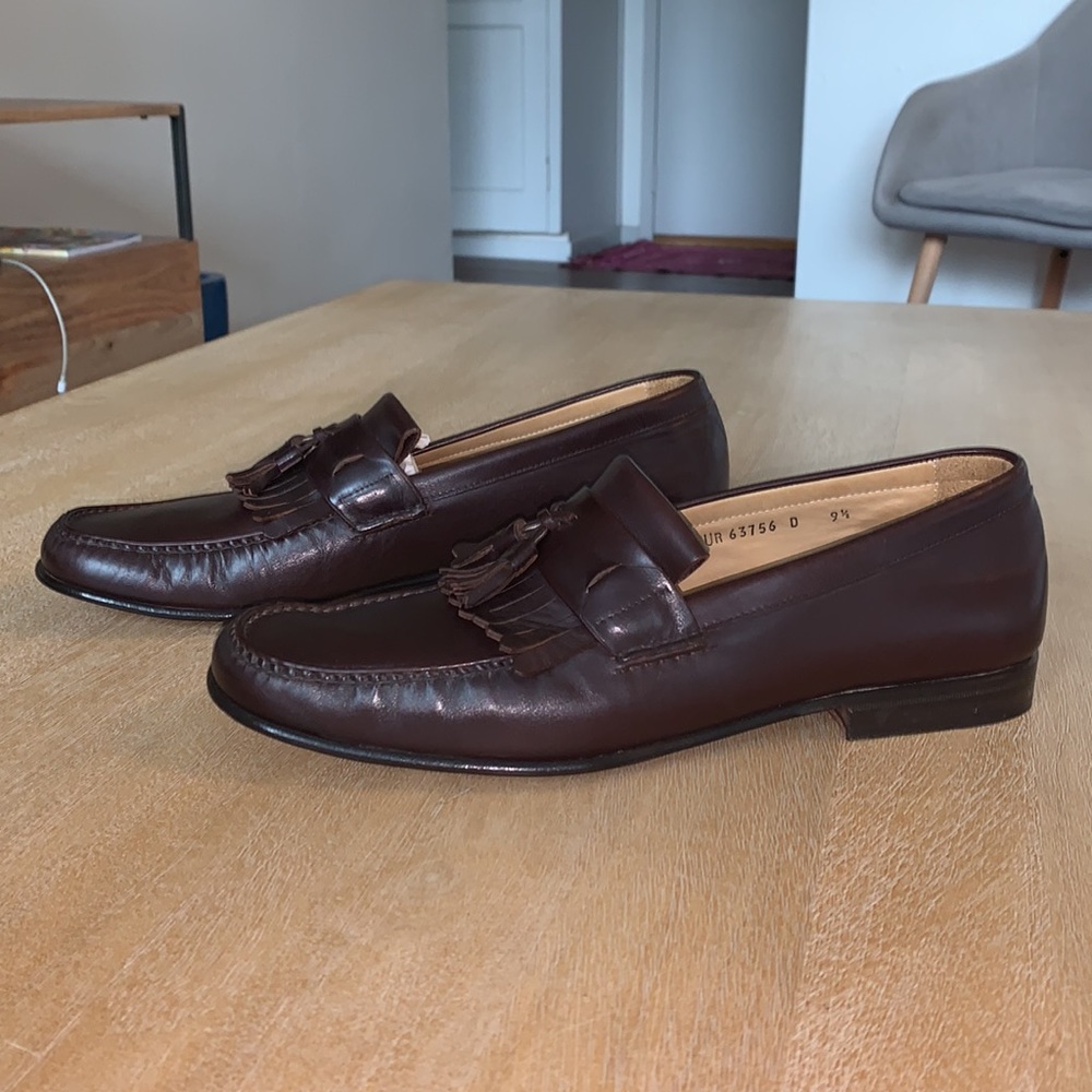 Salvatore Ferragamo Tassel Loafer - Men’s 9.5 - Mahogany Leather - Italy made